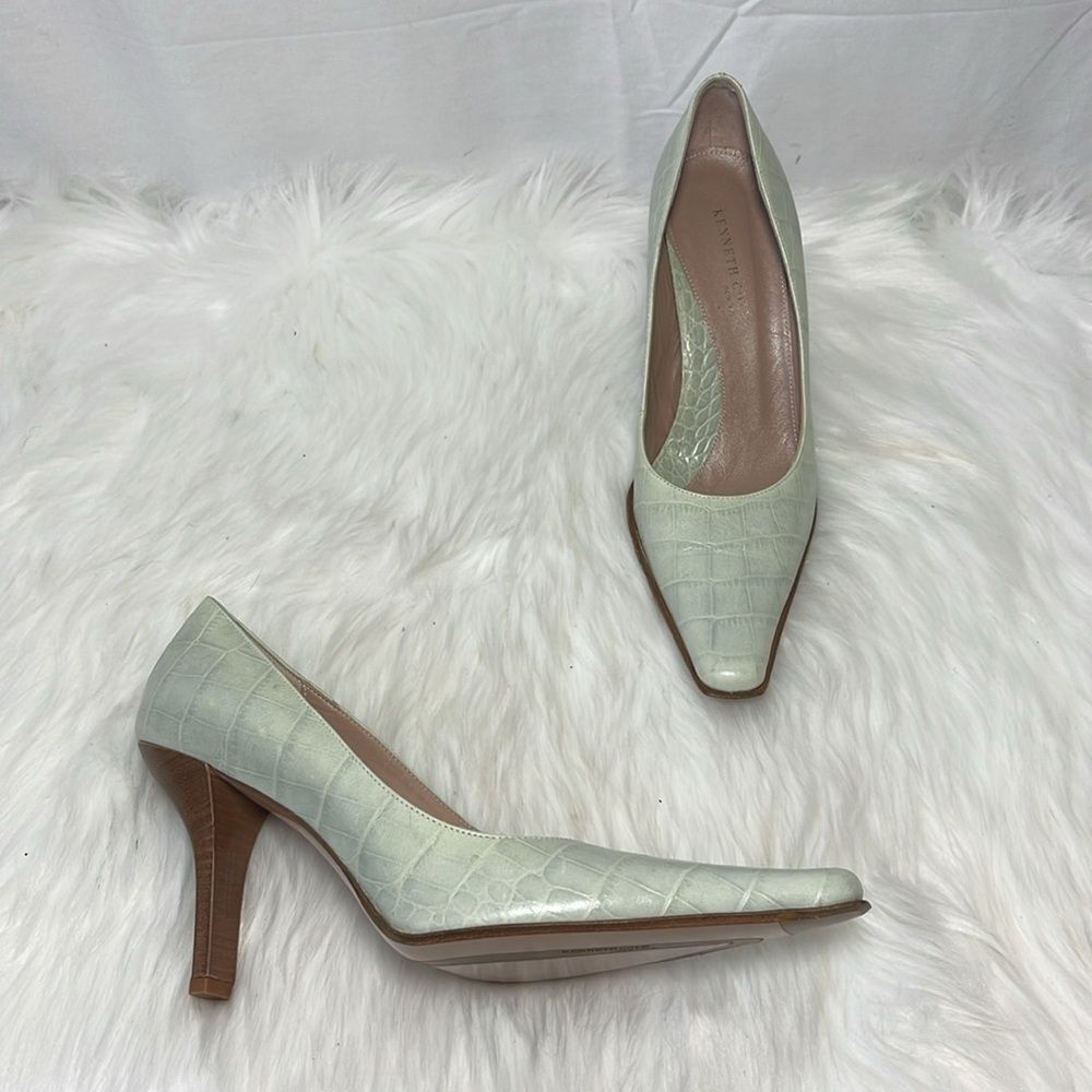 Kenneth Cole Focal‎ Point Pale Aqua Croc Leather Heels Sz 8.5